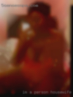 Im a person housewife nude who loves to  please my man.