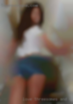 Love threesomes site with fat women in it and DL encounters.