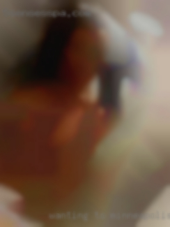 Wanting to experience threesome or Minneapolis fwb.
